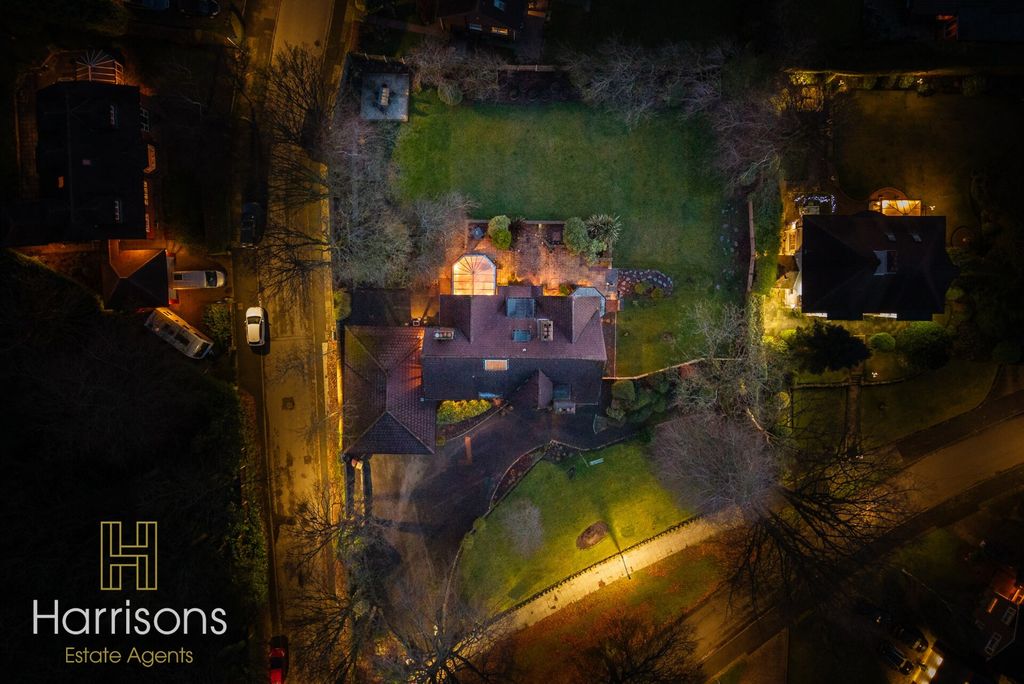 Property photo 2 of 93 4164604