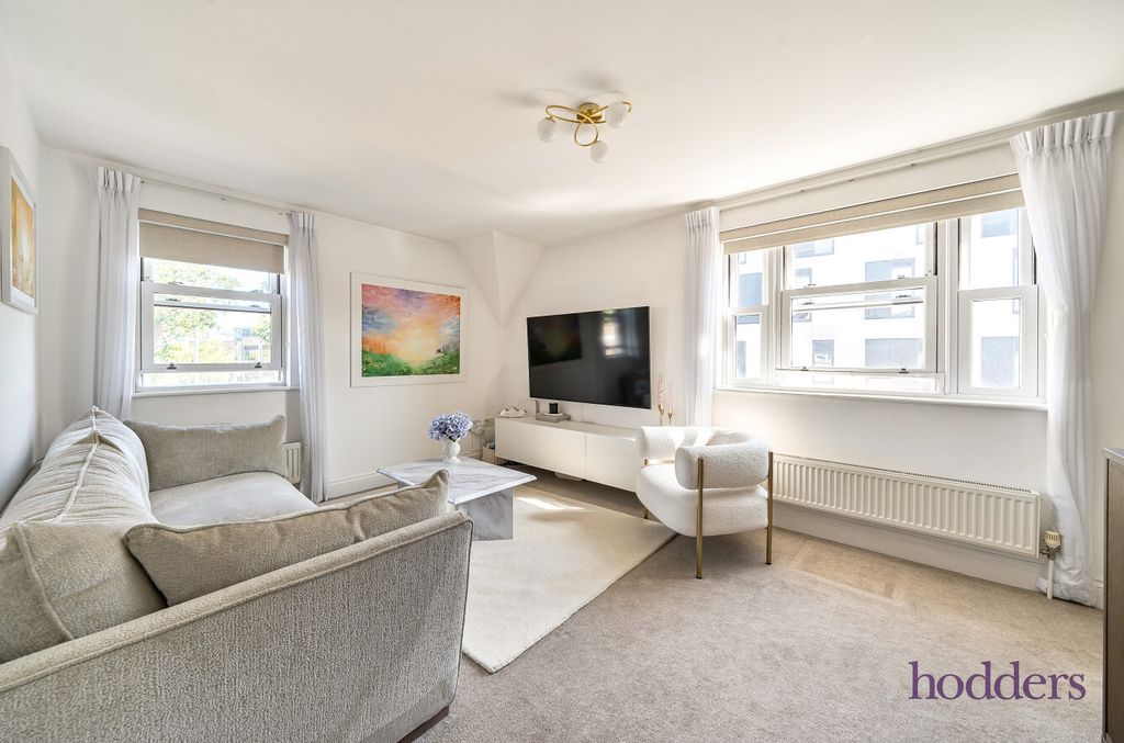 Property photo 3 of 22 15Fc270E-8Be8-481...
