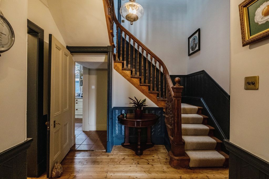 Property photo 3 of 29 Staircase