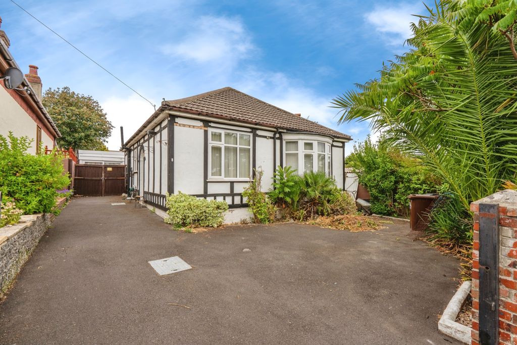 Property photo 2 of 20