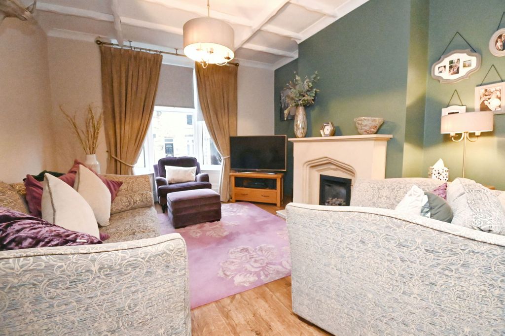 Property photo 3 of 24