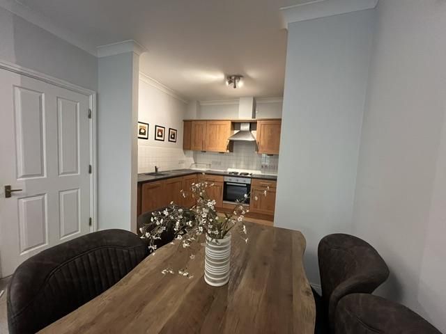 Property photo 3 of 7 Kitchen