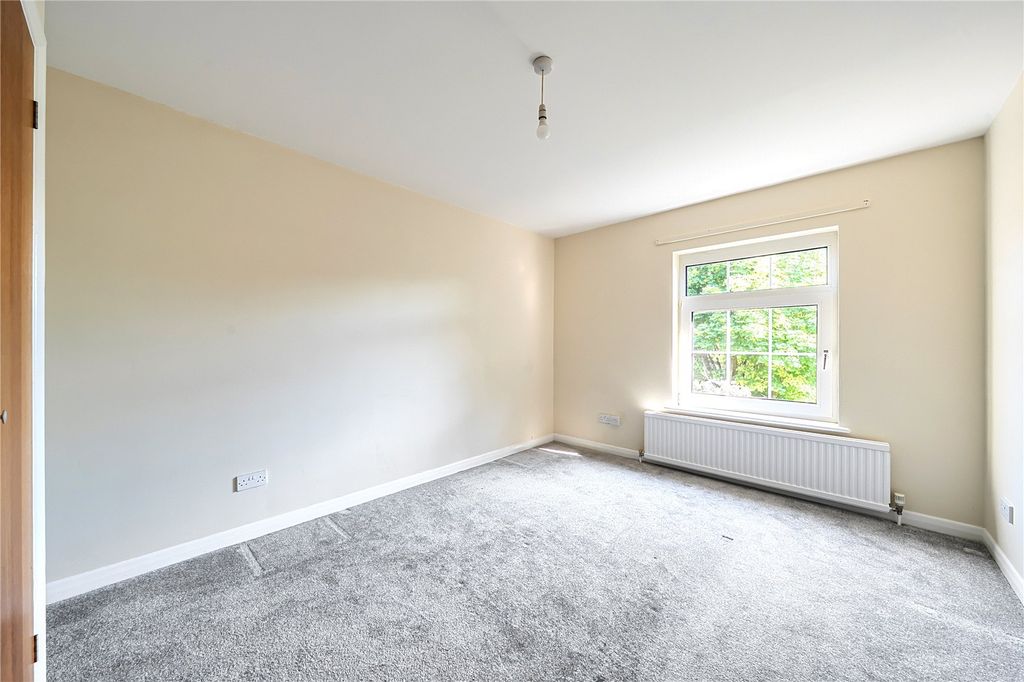 Property photo 3 of 16 Picture No. 02