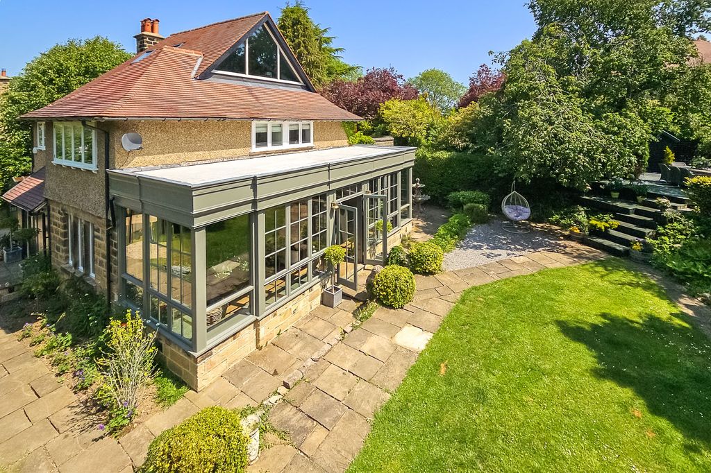 Property photo 1 of 42