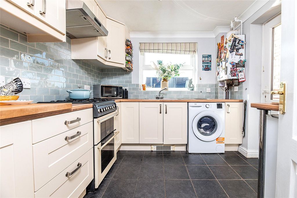 Property photo 2 of 47 Picture No. 22