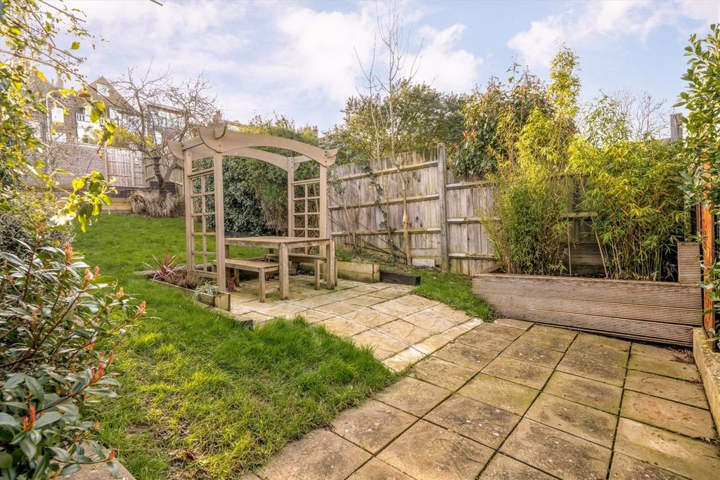 Property photo 2 of 12