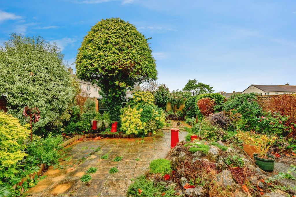 Property photo 2 of 18