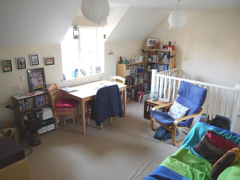 Property photo 3 of 8