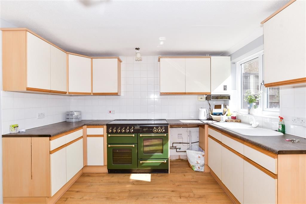 Property photo 3 of 18 Kitchen/Diner