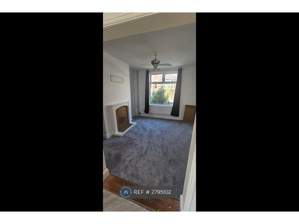 Property photo 3 of 35
