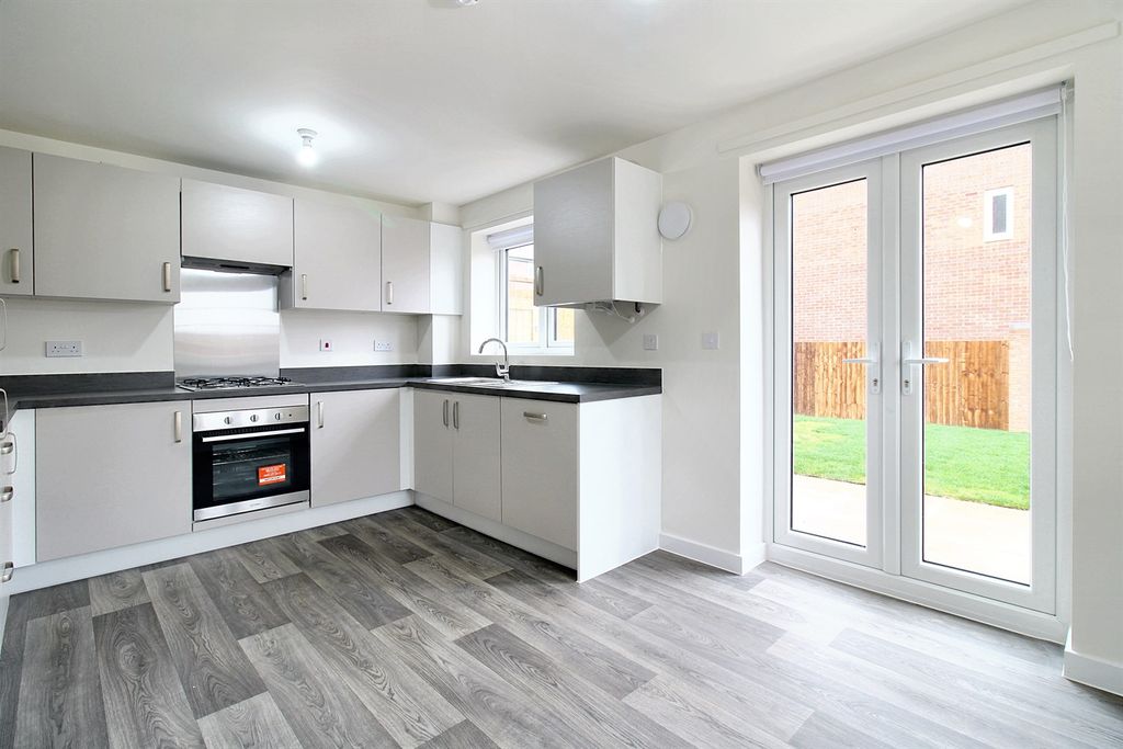 Property photo 2 of 16 Kitchen