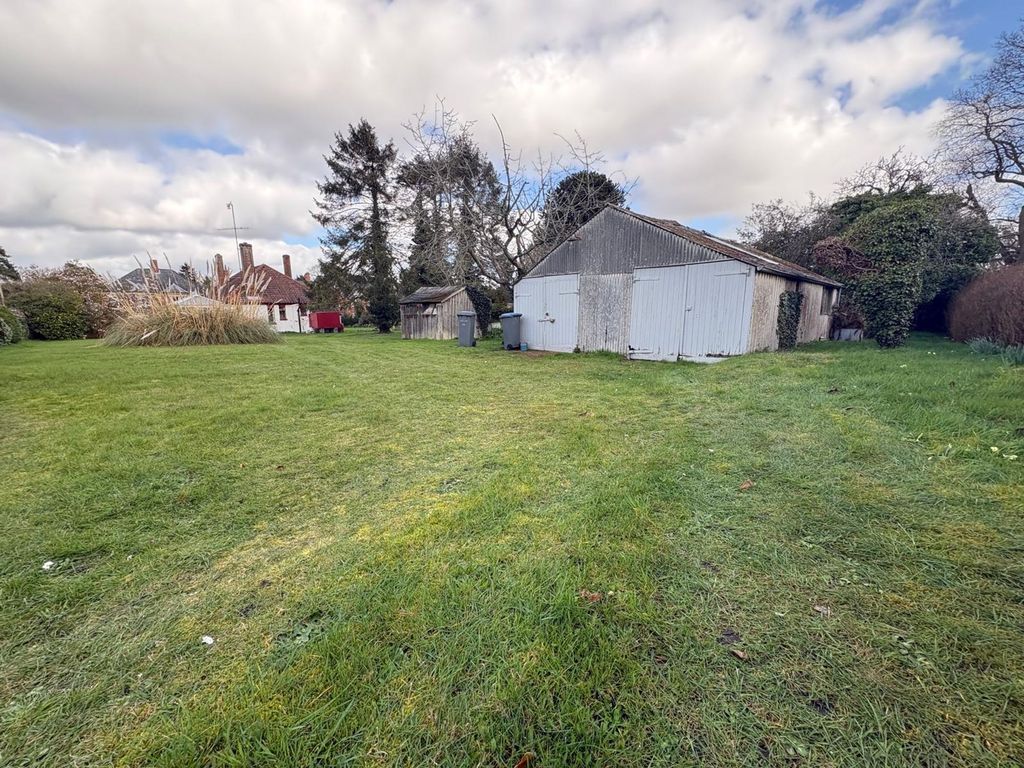 Property photo 3 of 18