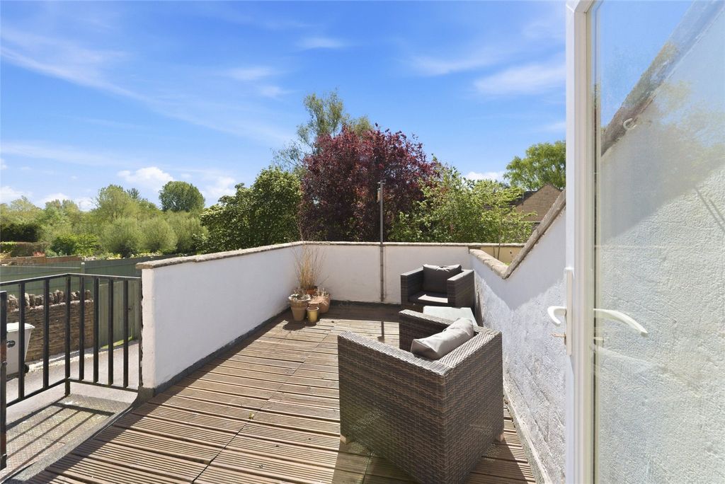 Property photo 2 of 14 Picture No. 05