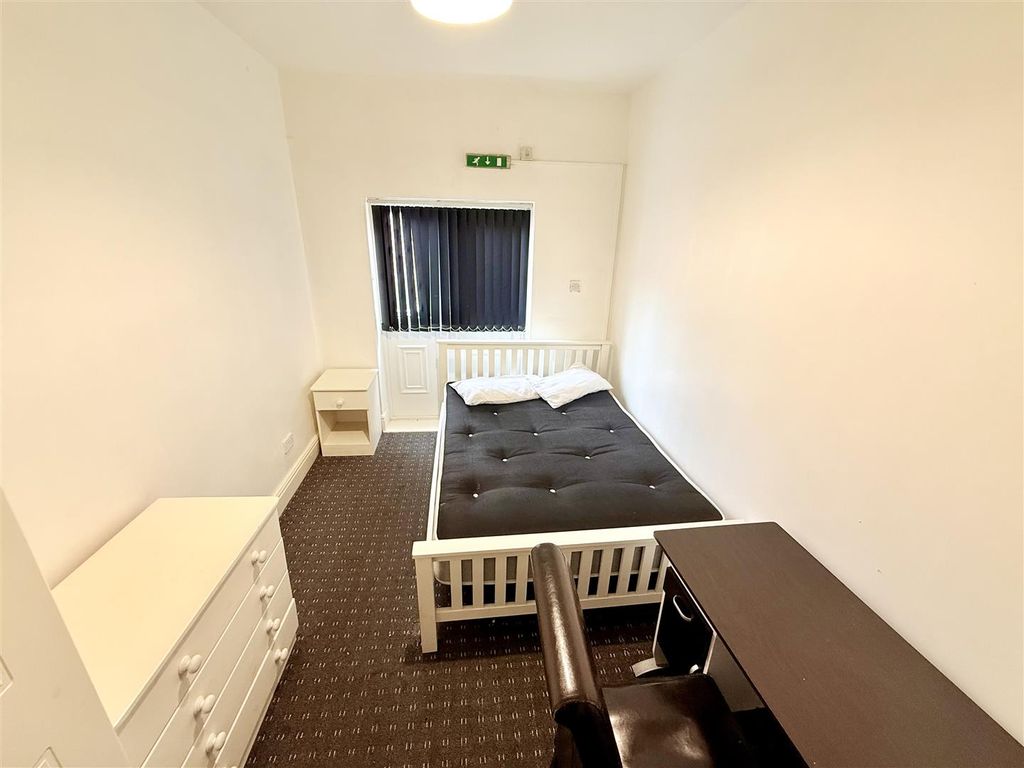 Property photo 2 of 7 Tempimage83Sqdb.Jpg