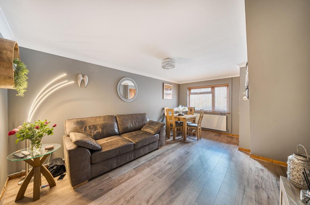 Property photo 2 of 18 1364292-9-68F656E033345.Jpg