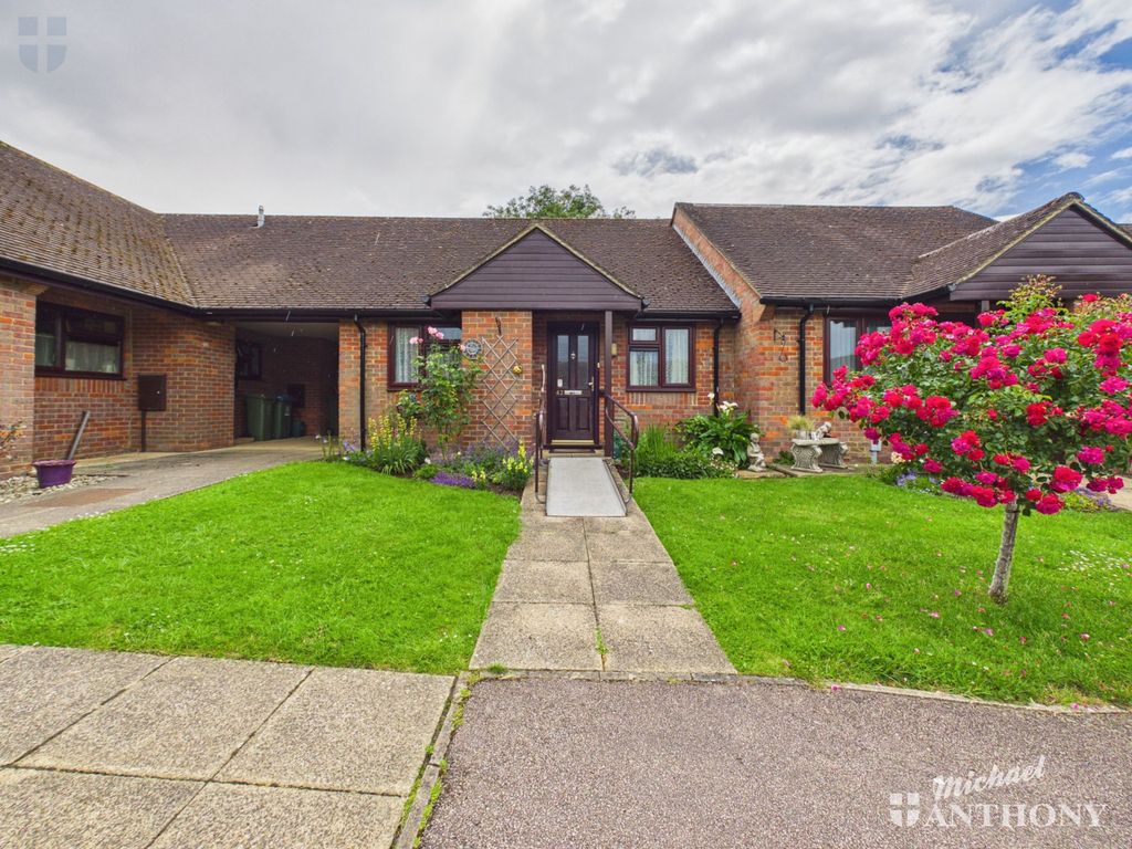 Property photo 1 of 16 Cam03852G0-Pr0697-Still001