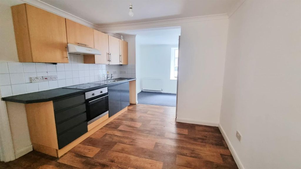 Property photo 2 of 9 F1-3CL Kitchen 2.Jpeg