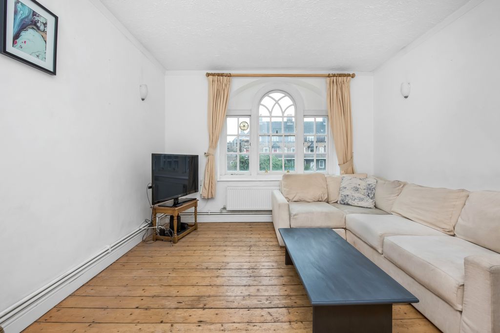 Property photo 2 of 14