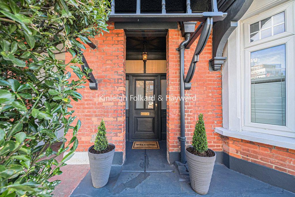 Property photo 1 of 25 Picture No. 32