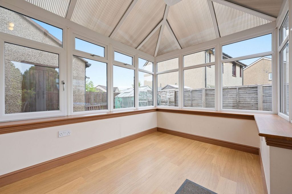Property photo 3 of 15 Conservatory
