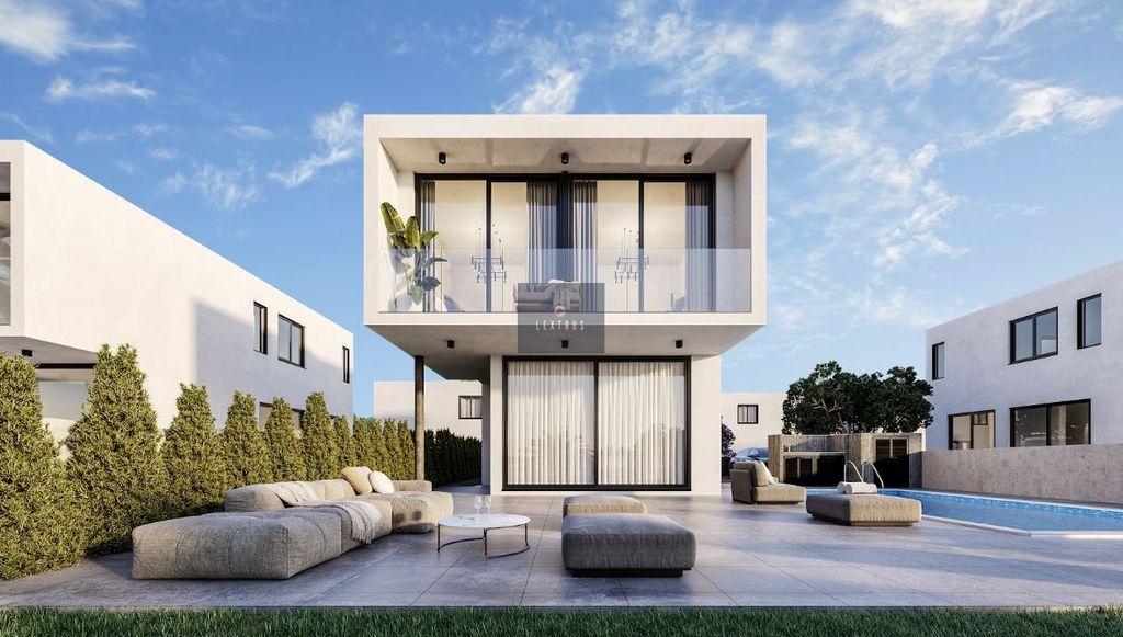 Property photo 1 of 9