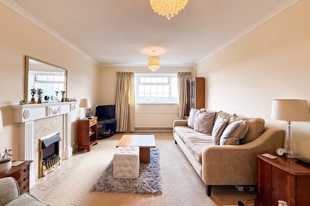 Property photo 2 of 14 5431213