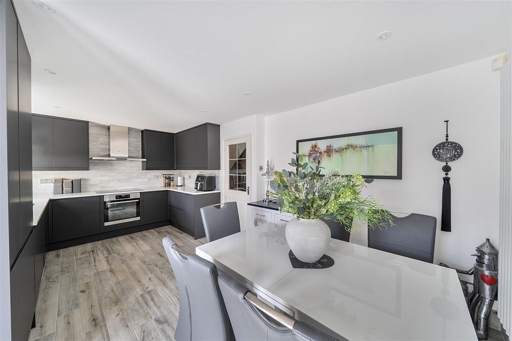 Property photo 2 of 16 Kitchen Diner 1.Jpg