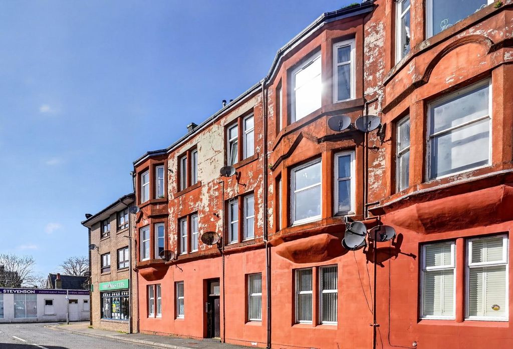 Property photo 1 of 14 2l 3 Gateside Street, Largs _02.Jpg