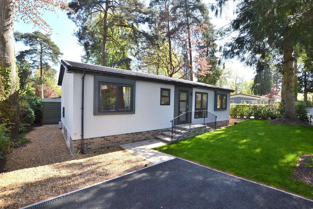Property photo 1 of 15 Front.Jpg