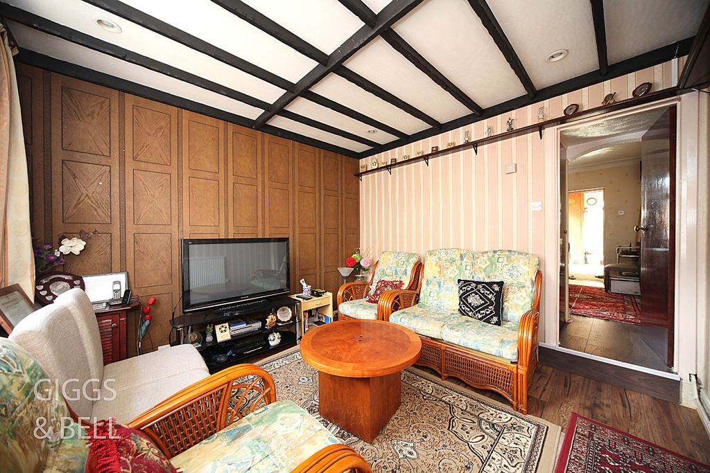 Property photo 3 of 21 2220693