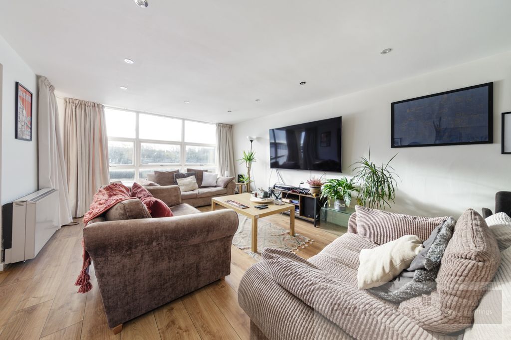 Property photo 2 of 15 Picture 2