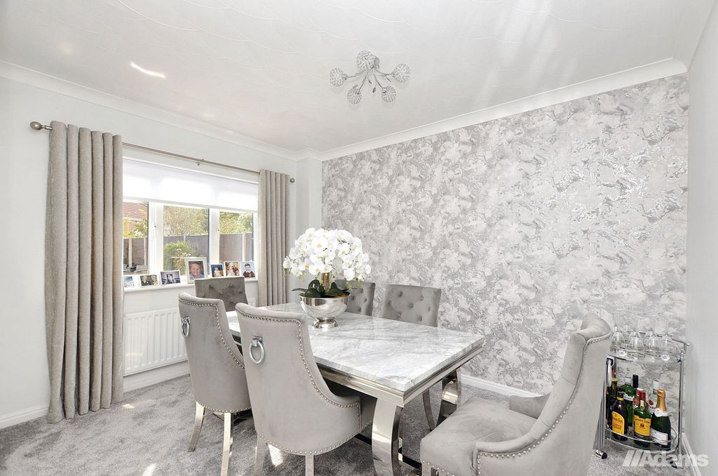 Property photo 2 of 30