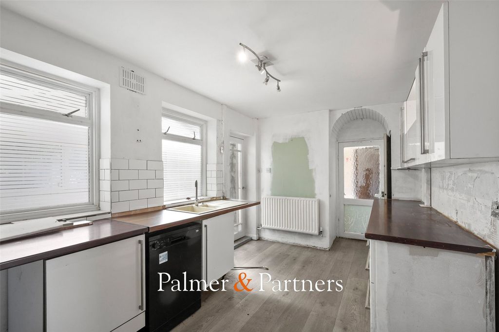 Property photo 2 of 17 Picture No. 07