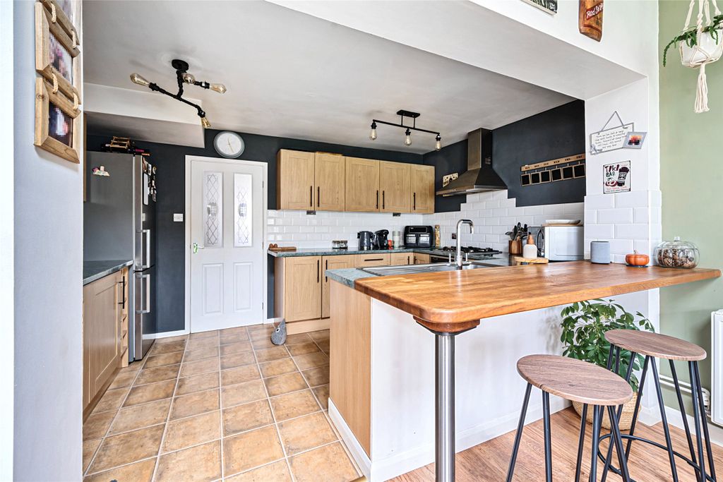 Property photo 3 of 13 Kitchen