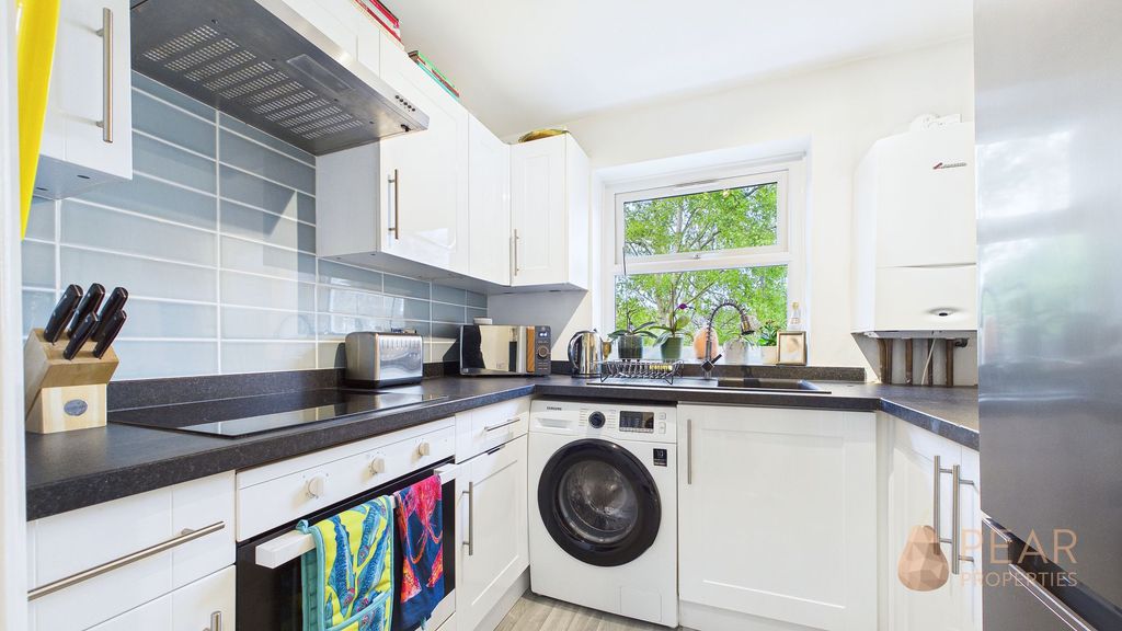 Property photo 3 of 9