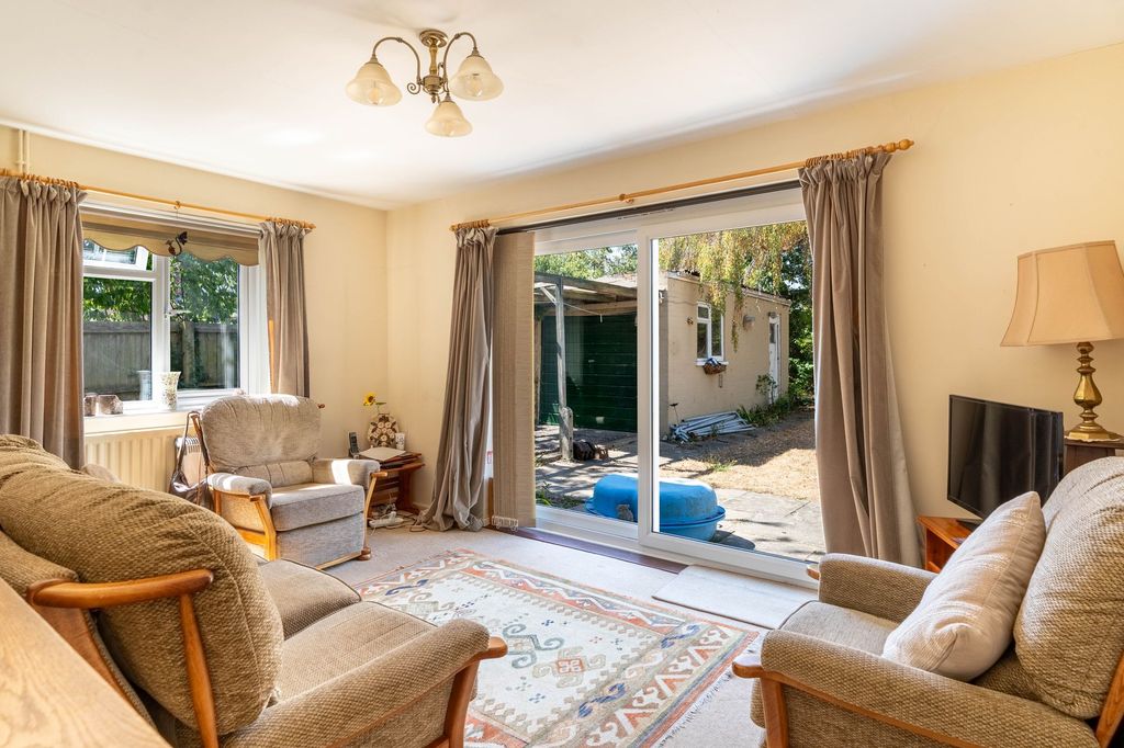 Property photo 2 of 12