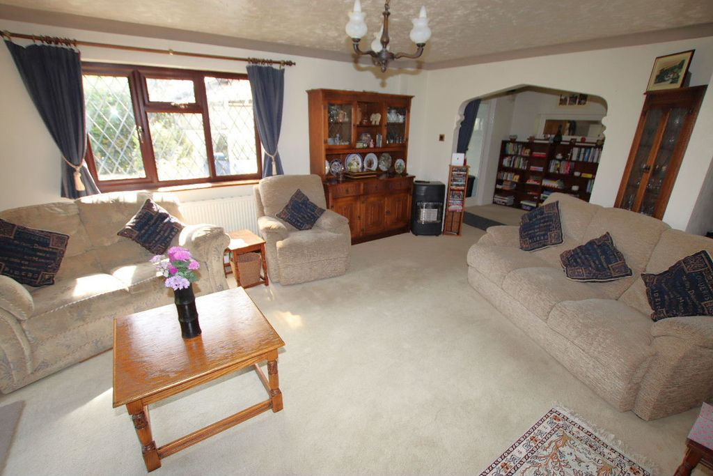 Property photo 2 of 33 Gallery