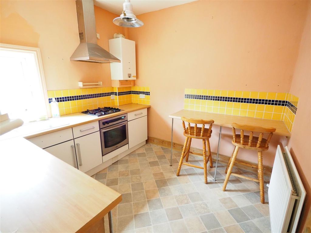 Property photo 3 of 9 Kitchen View 1