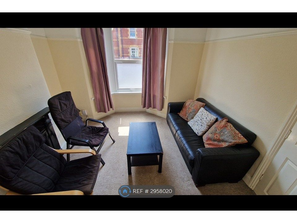 Property photo 3 of 11