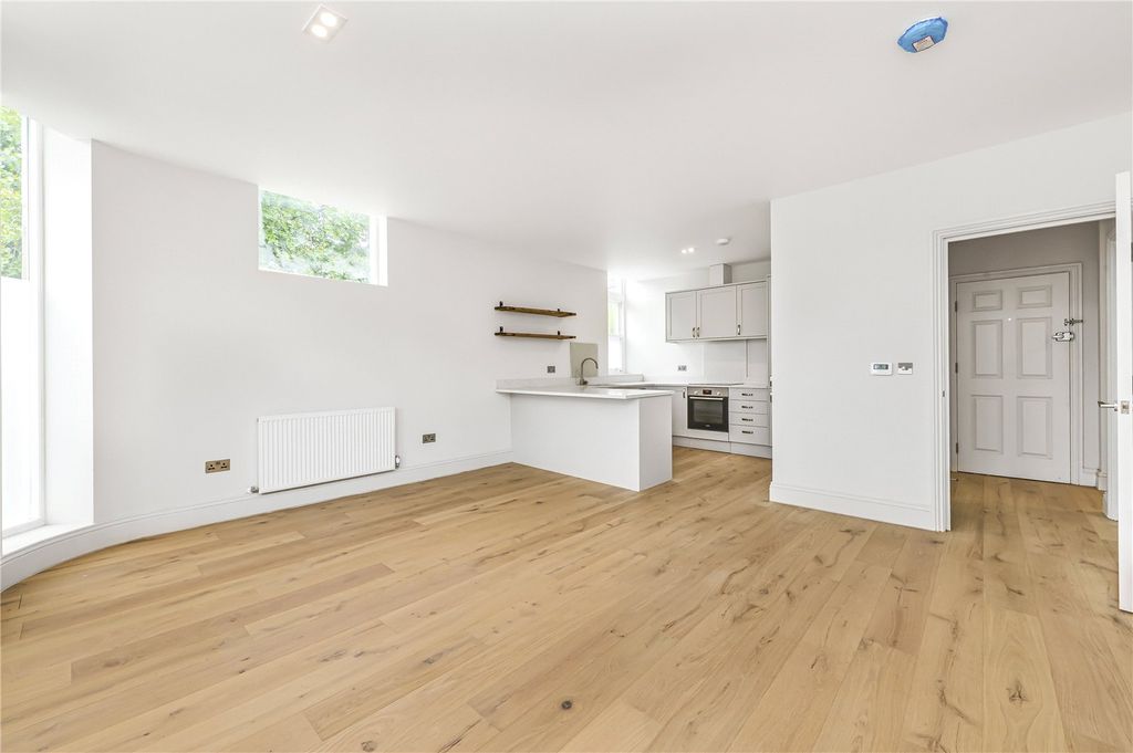 Property photo 1 of 21 Picture No. 03