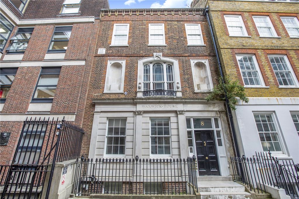 Property photo 1 of 17 Warwick House