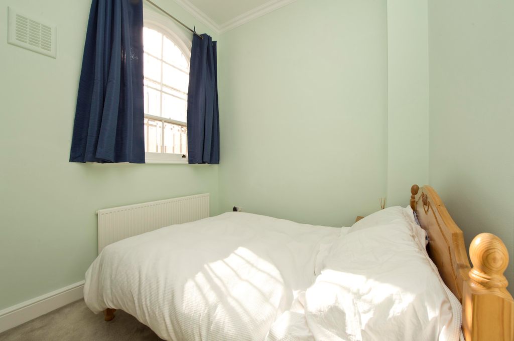 Property photo 3 of 6 A085i00000L96Eqaaz_Nho120128_02.Jpg
