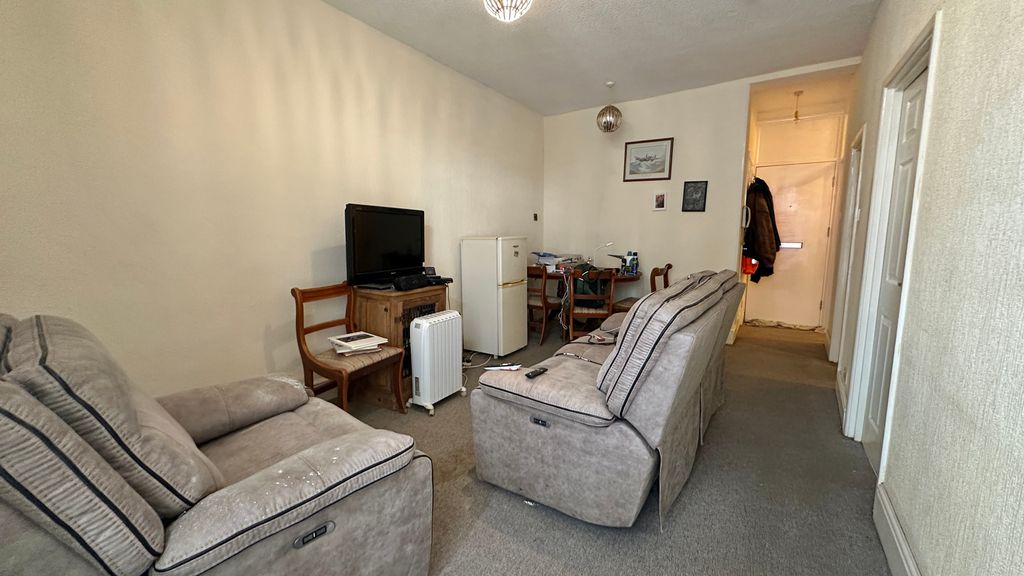 Property photo 3 of 11 Img_5769