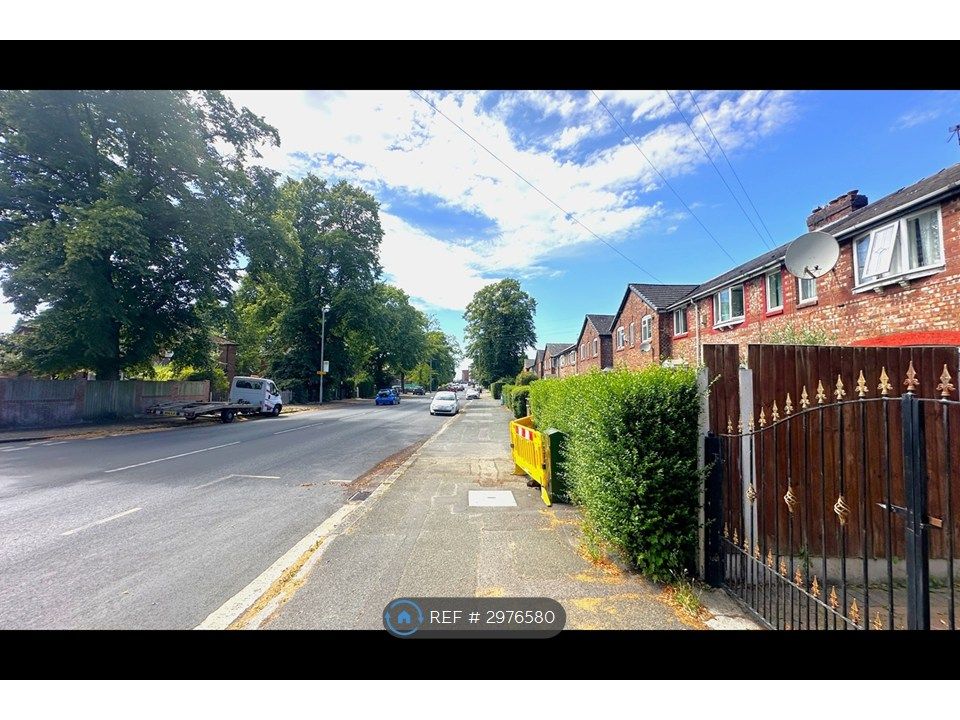 Property photo 2 of 35