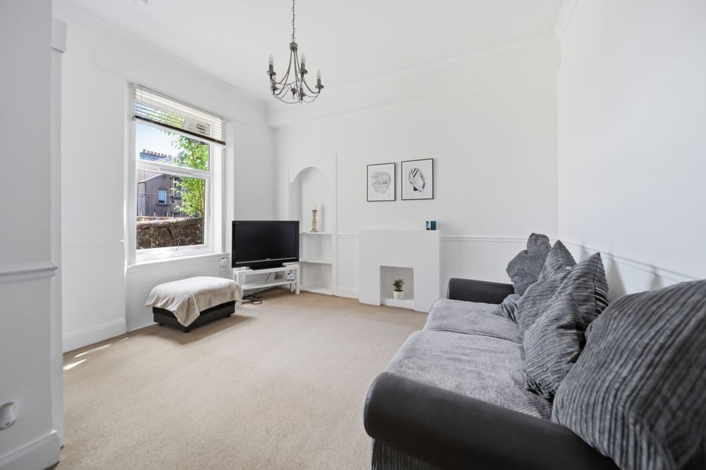 Property photo 2 of 24