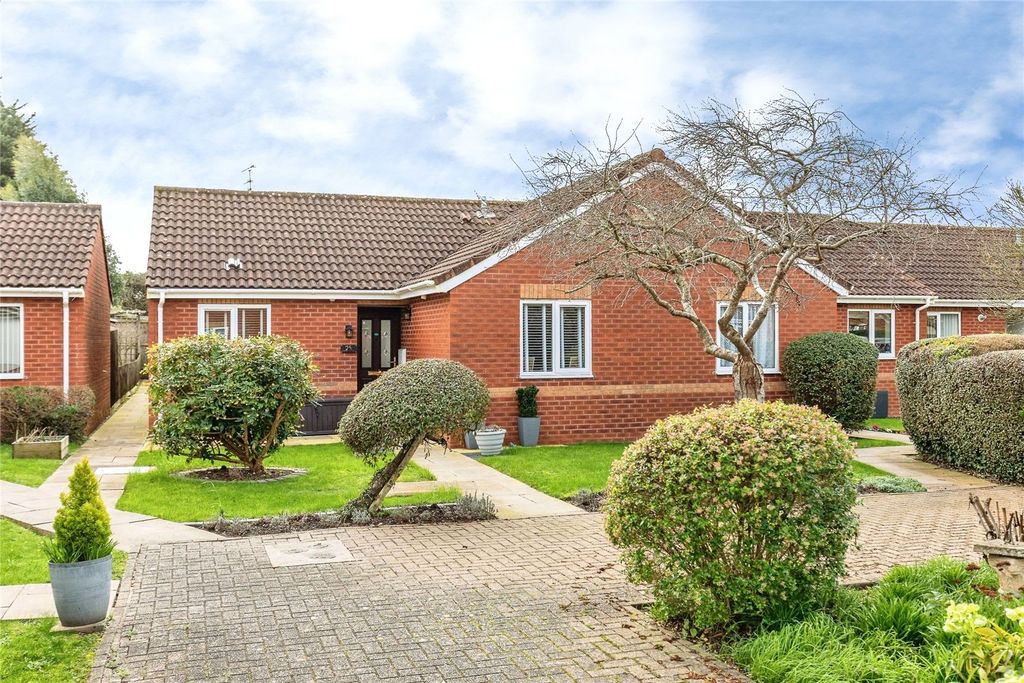 Property photo 1 of 10 Front Aspect