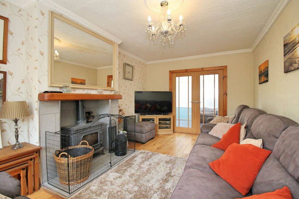 Property photo 2 of 25 Picture No. 24