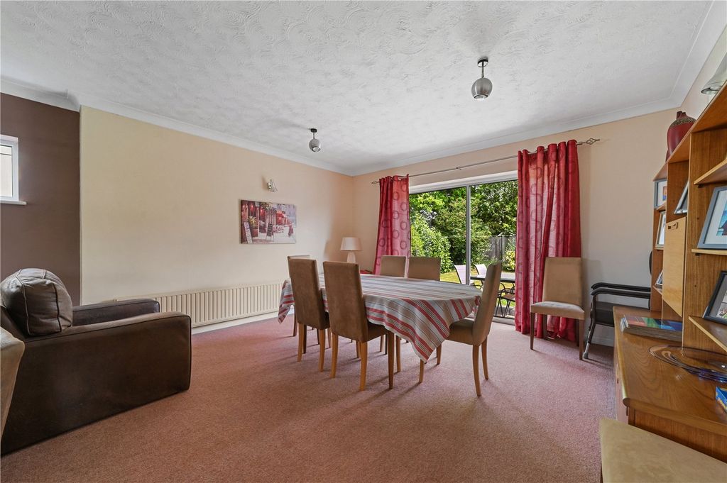 Property photo 3 of 27 Dining Area
