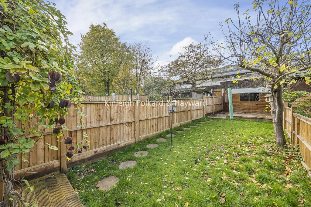 Property photo 3 of 17 Picture No. 01