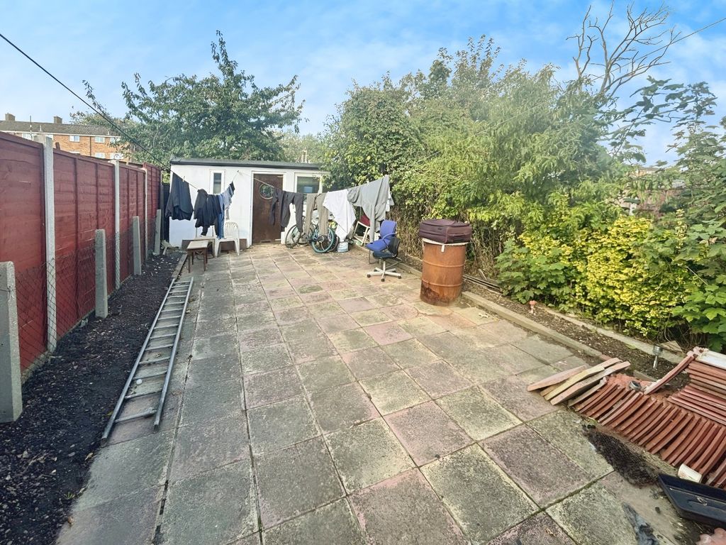 Property photo 3 of 5 Picture No. 01